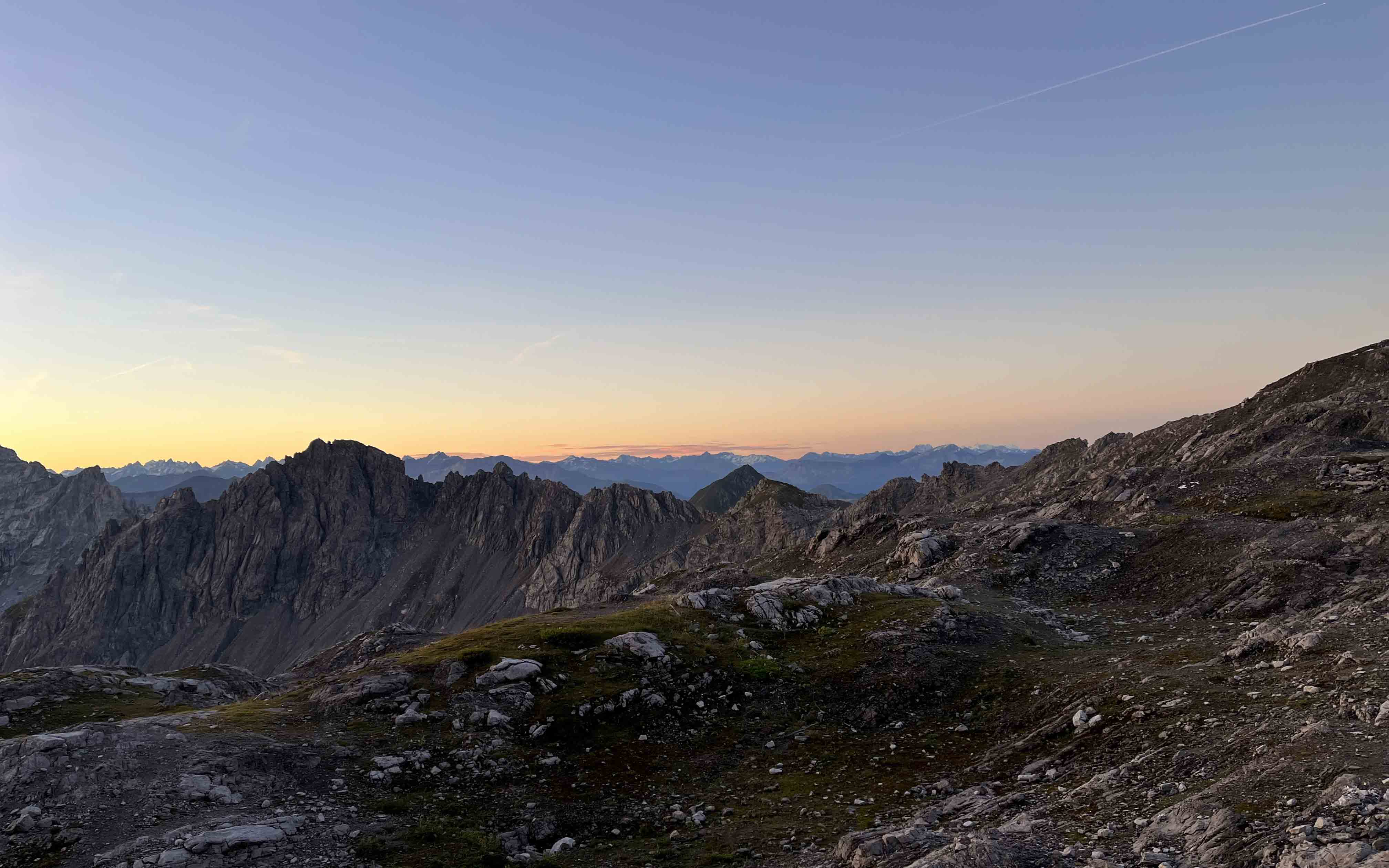 Zonsondergang vanaf de Totalp Hütte
